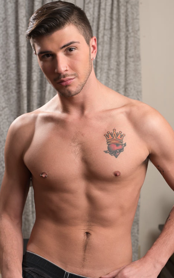 Justin Dean’s Image on Icon Male 