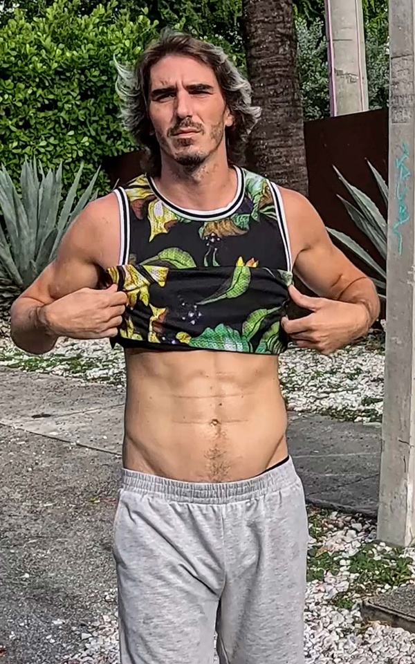 Damien Kyle’s Image on Gaywire 