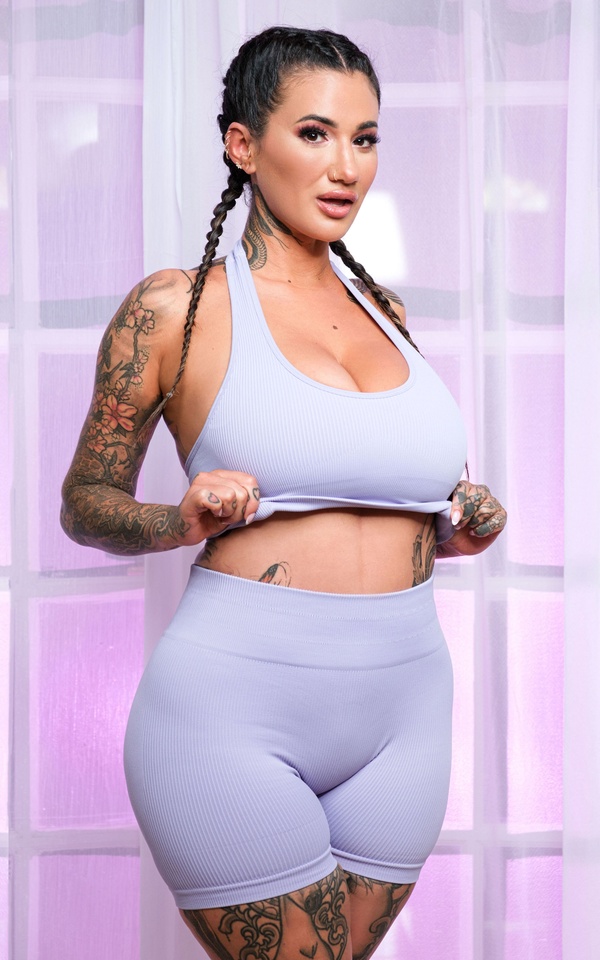 Arabelle Raphael’s Image on RealityKings 