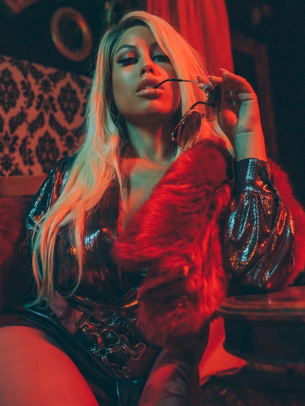 Кіреберістегі секс видео