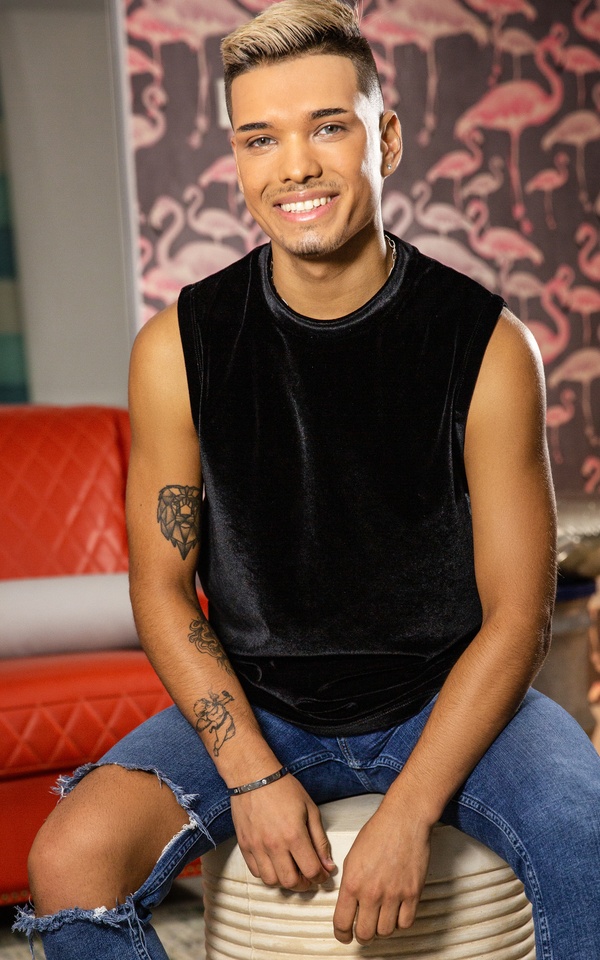 More than 4000 Gay Models all in one site - MaleAccess